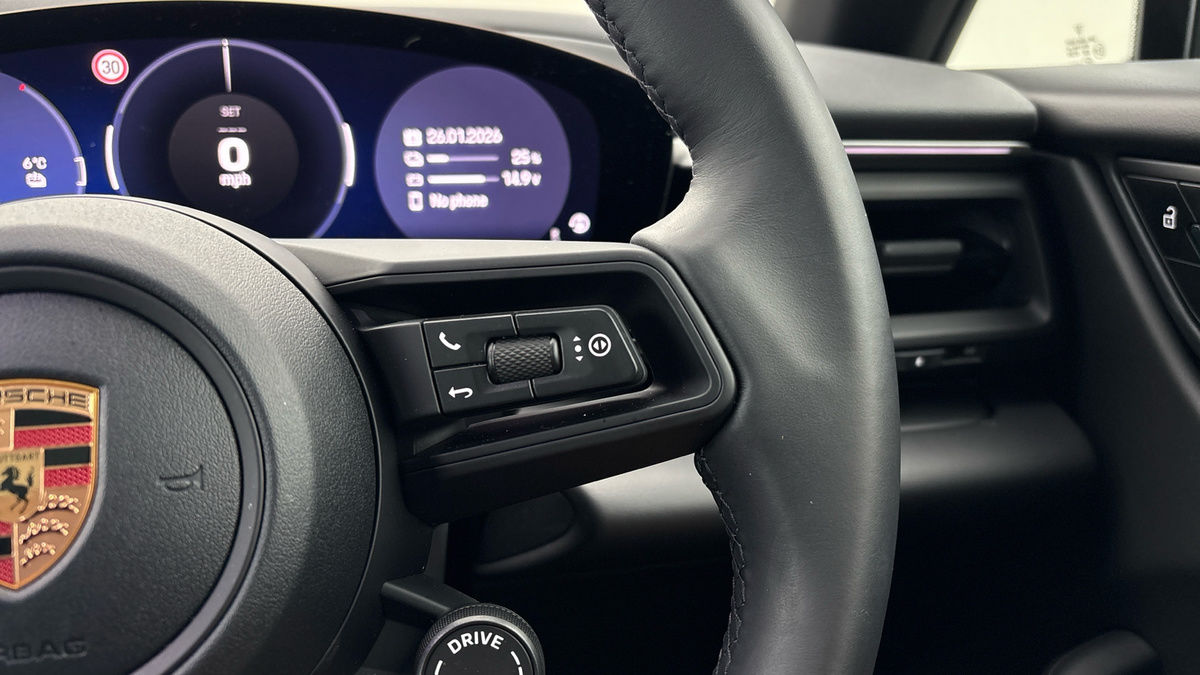 Used Porsche Macan 2025 for sale - 77494465: Photo 14