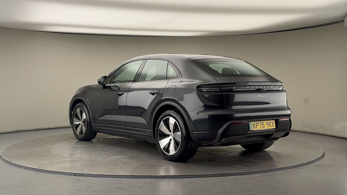 Used Porsche Macan 2025 for sale - 77494465: Photo 2