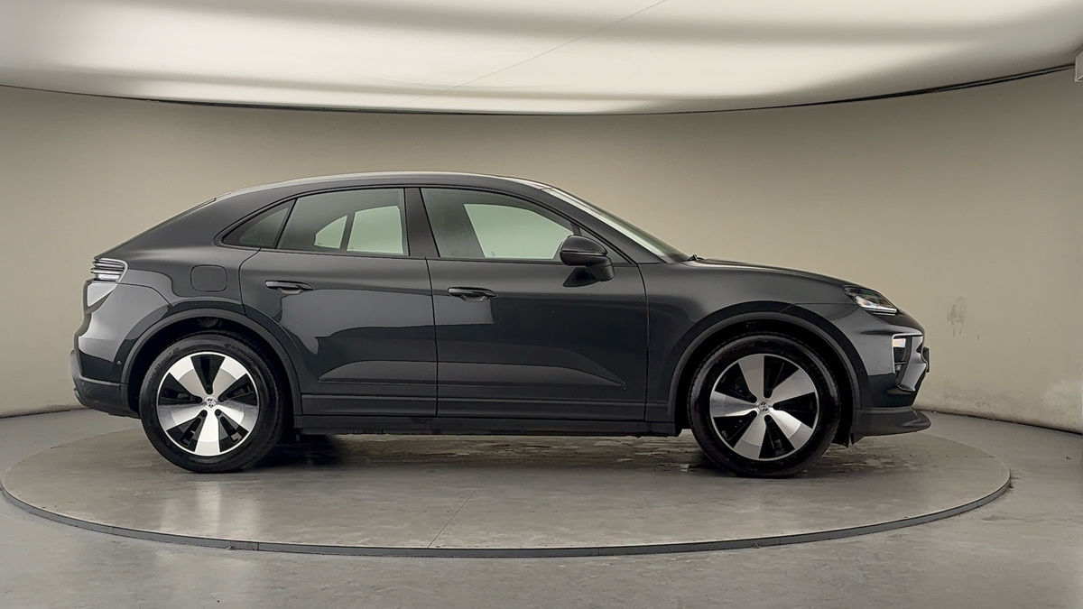 Used Porsche Macan 2025 for sale - 77494465: Photo 36