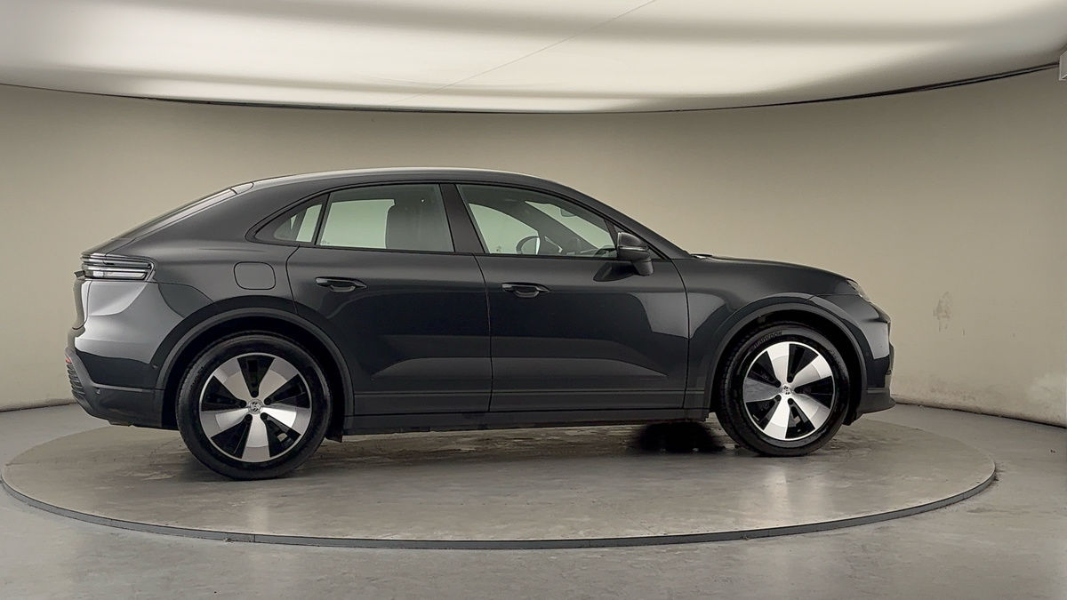 Used Porsche Macan 2025 for sale - 77494465: Photo 37