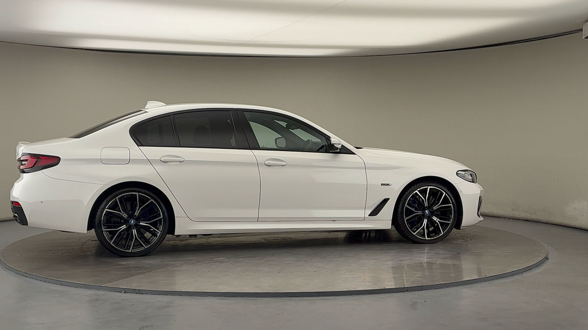 Used BMW 5 Series 2022 for sale - 76119513: Photo 37