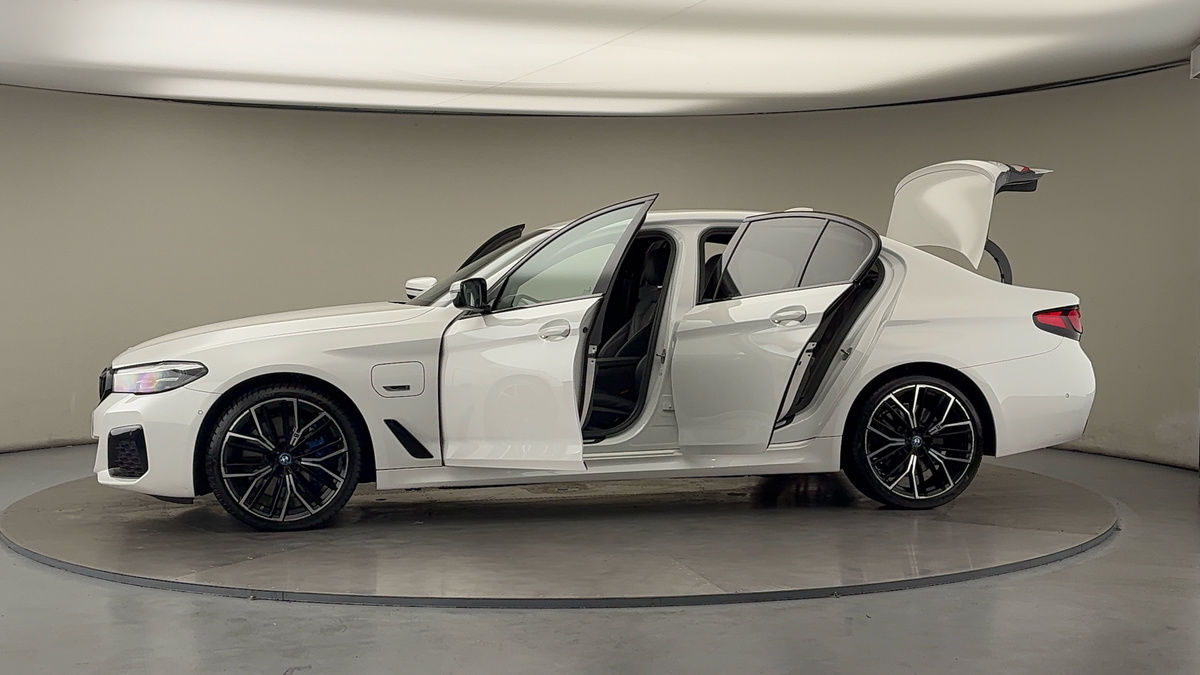 Used BMW 5 Series 2022 for sale - 76119513: Photo 47