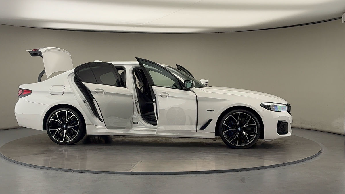 Used BMW 5 Series 2022 for sale - 76119513: Photo 55