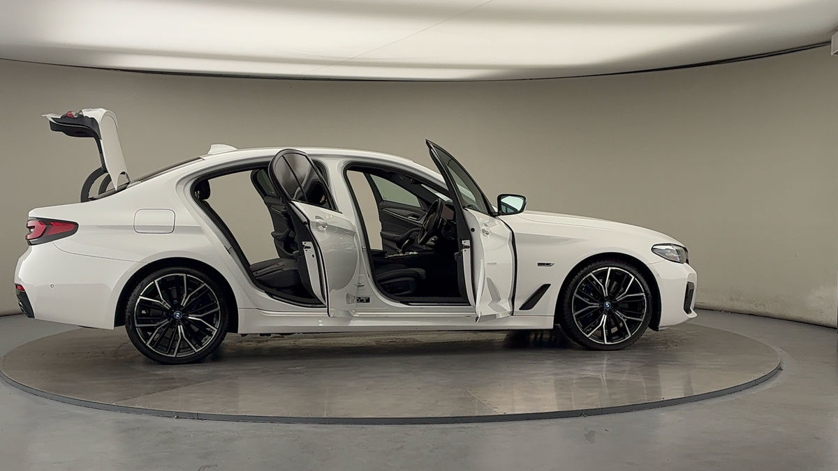 Used BMW 5 Series 2022 for sale - 76119513: Photo 56