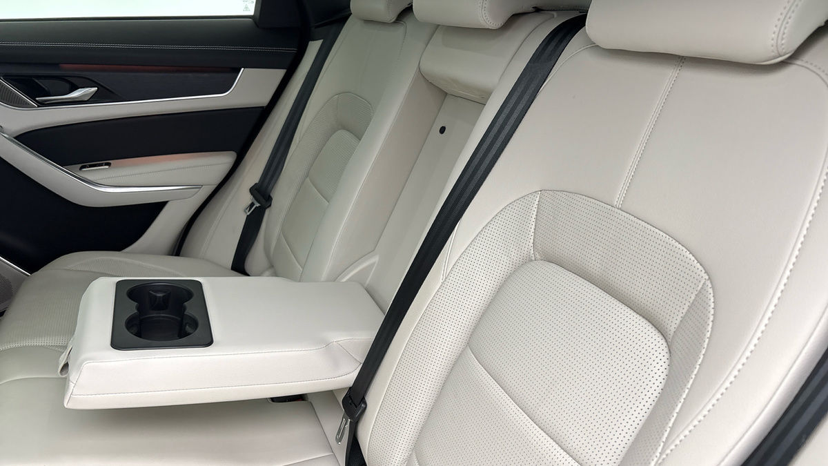 Used Jaguar F-Pace 2023 for sale - 77906153: Photo 9