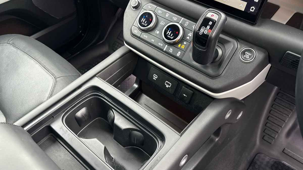 Used Land Rover Defender 110 2023 for sale - 77342459: Photo 18