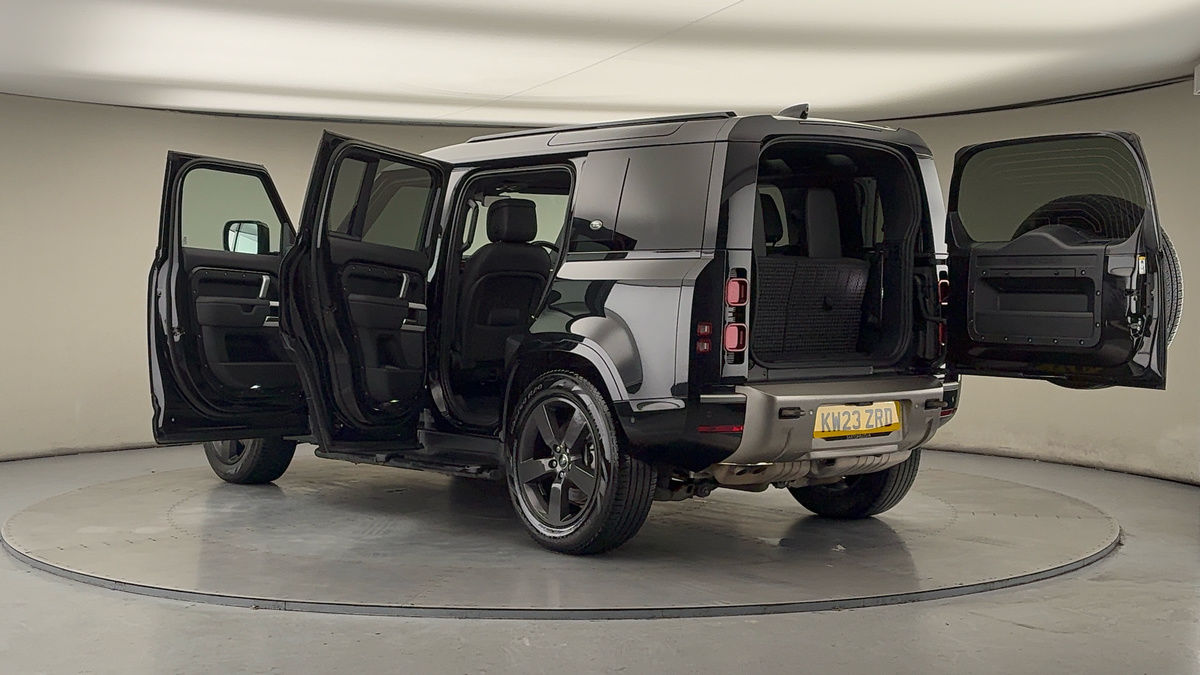 Used Land Rover Defender 110 2023 for sale - 77342459: Photo 45