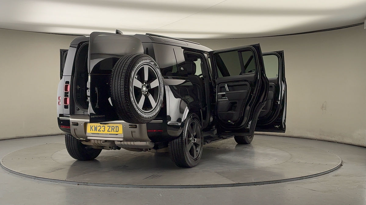 Used Land Rover Defender 110 2023 for sale - 77342459: Photo 61