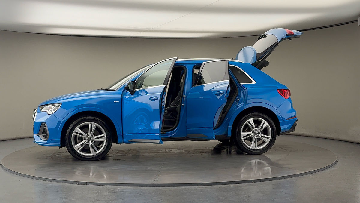 Used Audi Q3 2020 for sale - 76334545: Photo 65