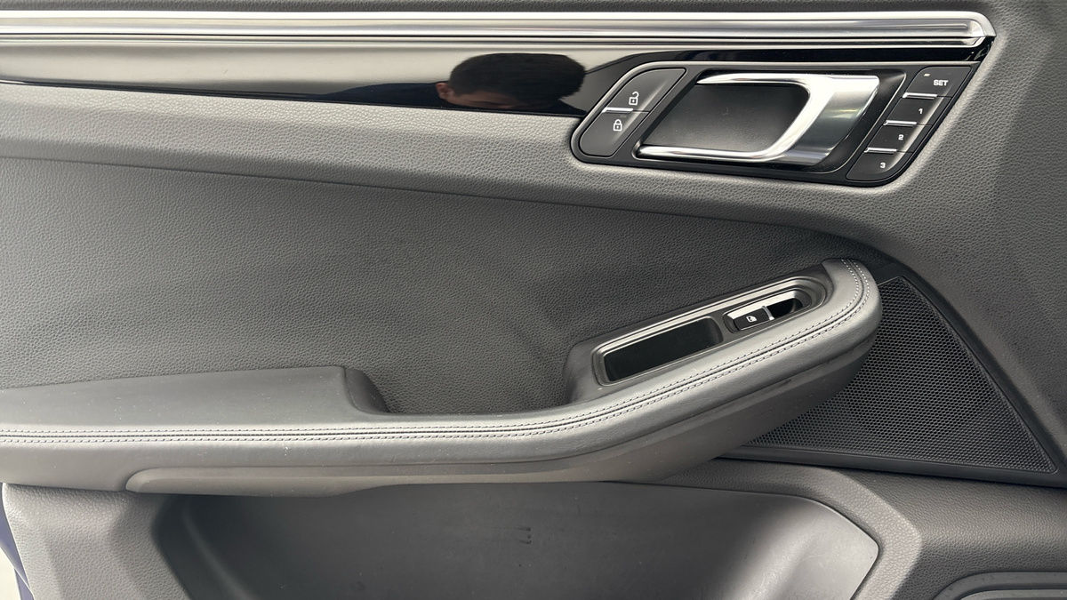 Used Porsche Macan 2022 for sale - 76387098: Photo 19