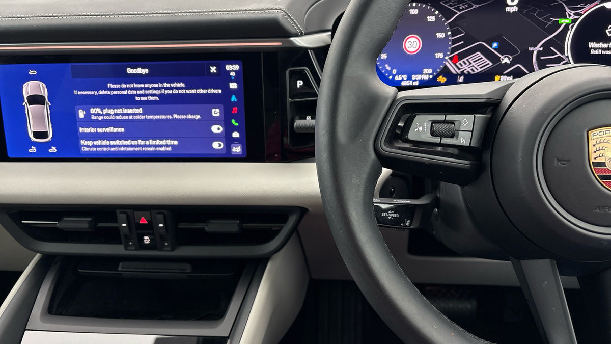 Used Porsche Macan 2025 for sale - 77065498: Photo 13