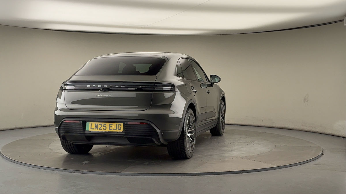 Used Porsche Macan 2025 for sale - 77065498: Photo 40