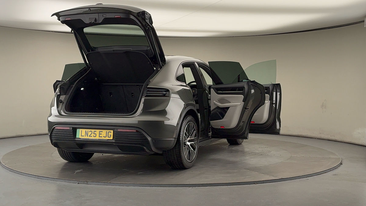 Used Porsche Macan 2025 for sale - 77065498: Photo 59