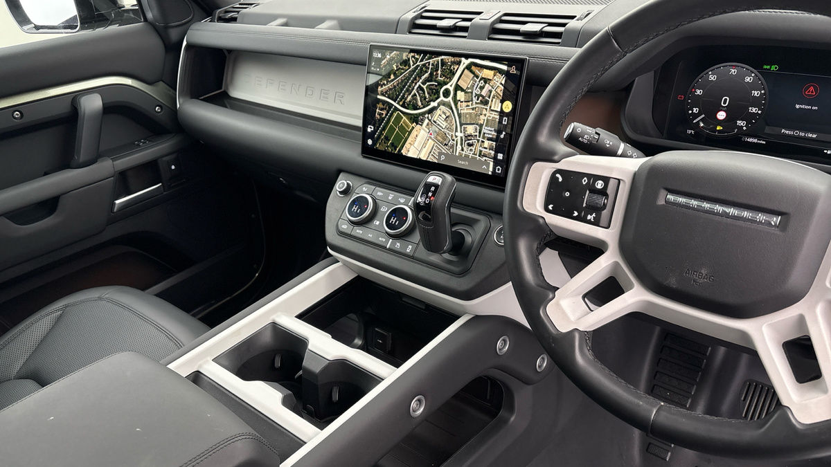 Used Land Rover Defender 110 2024 for sale - 76236452: Photo 18