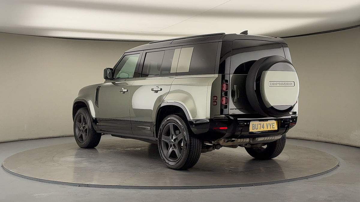 Used Land Rover Defender 110 2024 for sale - 76236452: Photo 2