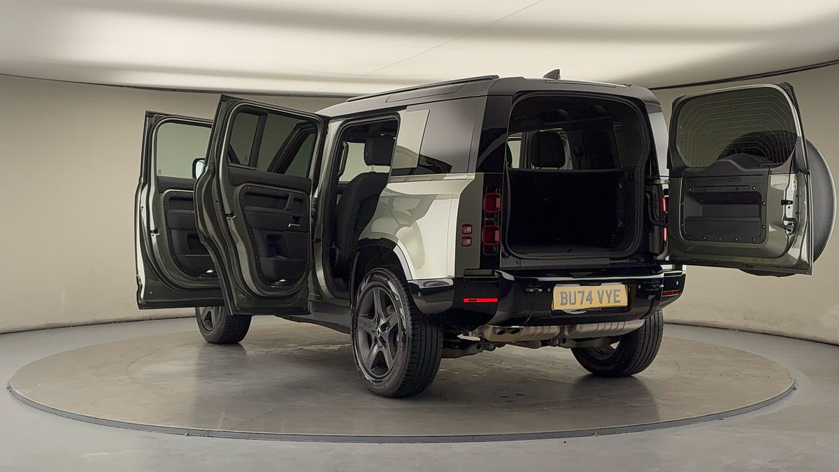 Used Land Rover Defender 110 2024 for sale - 76236452: Photo 23