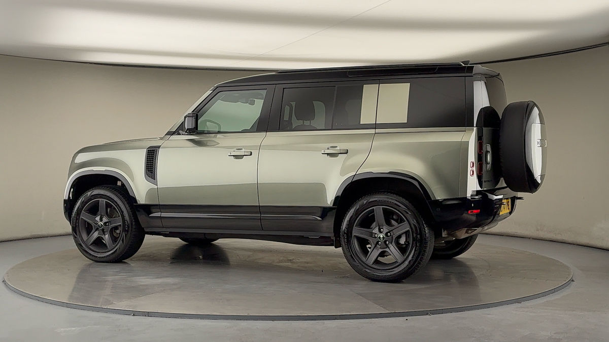 Used Land Rover Defender 110 2024 for sale - 76236452: Photo 26