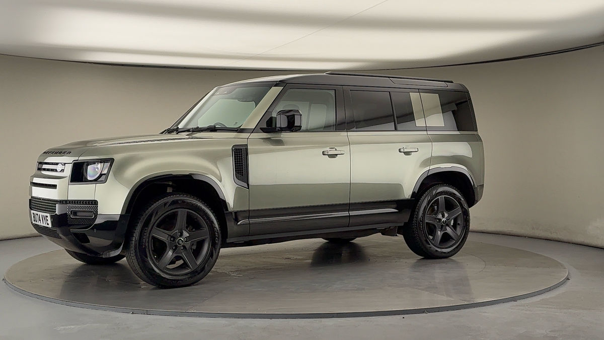 Used Land Rover Defender 110 2024 for sale - 76236452: Photo 29