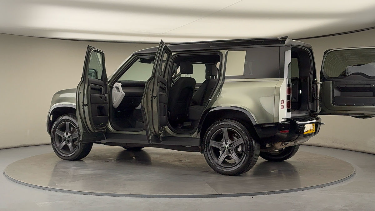 Used Land Rover Defender 110 2024 for sale - 76236452: Photo 45