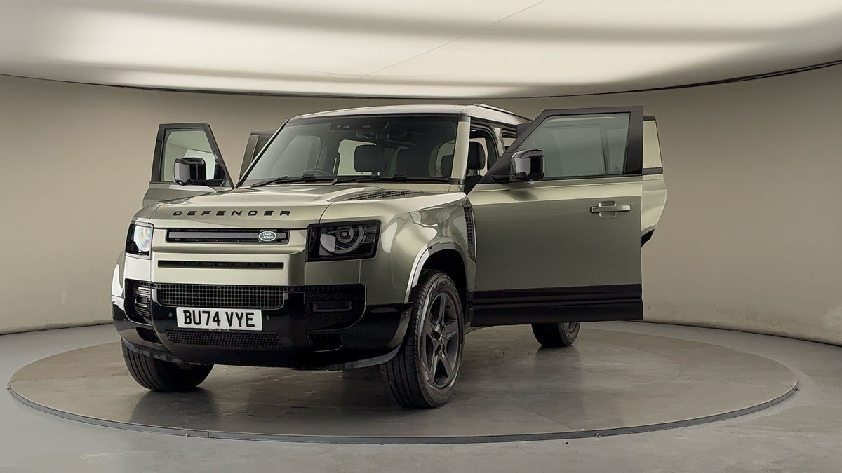 Used Land Rover Defender 110 2024 for sale - 76236452: Photo 50