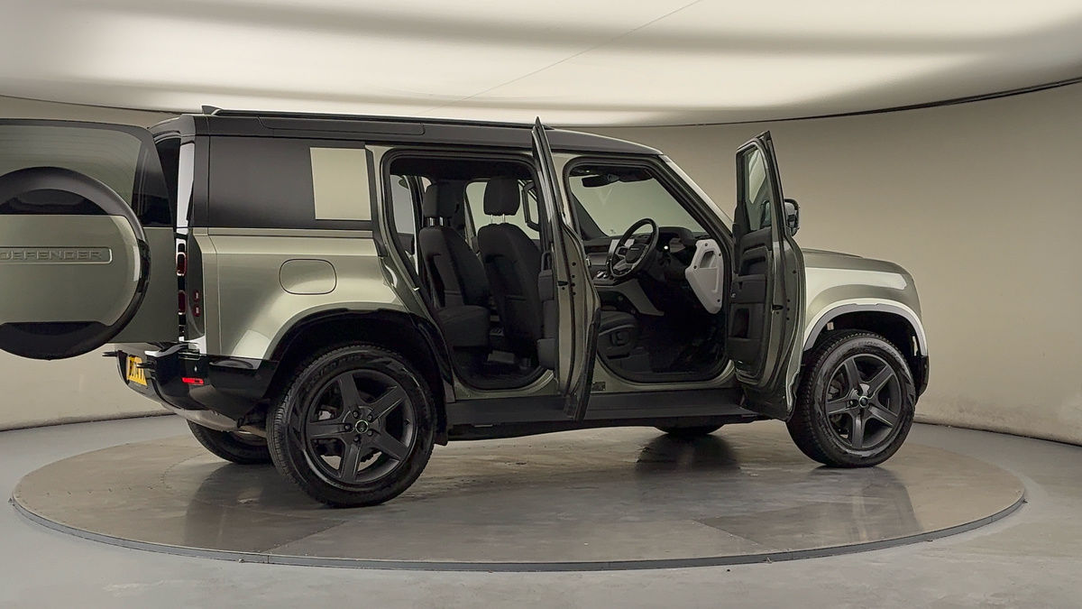 Used Land Rover Defender 110 2024 for sale - 76236452: Photo 57