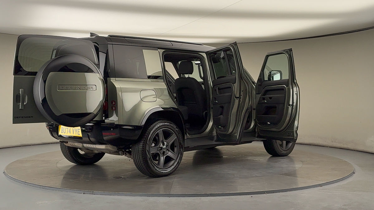 Used Land Rover Defender 110 2024 for sale - 76236452: Photo 58