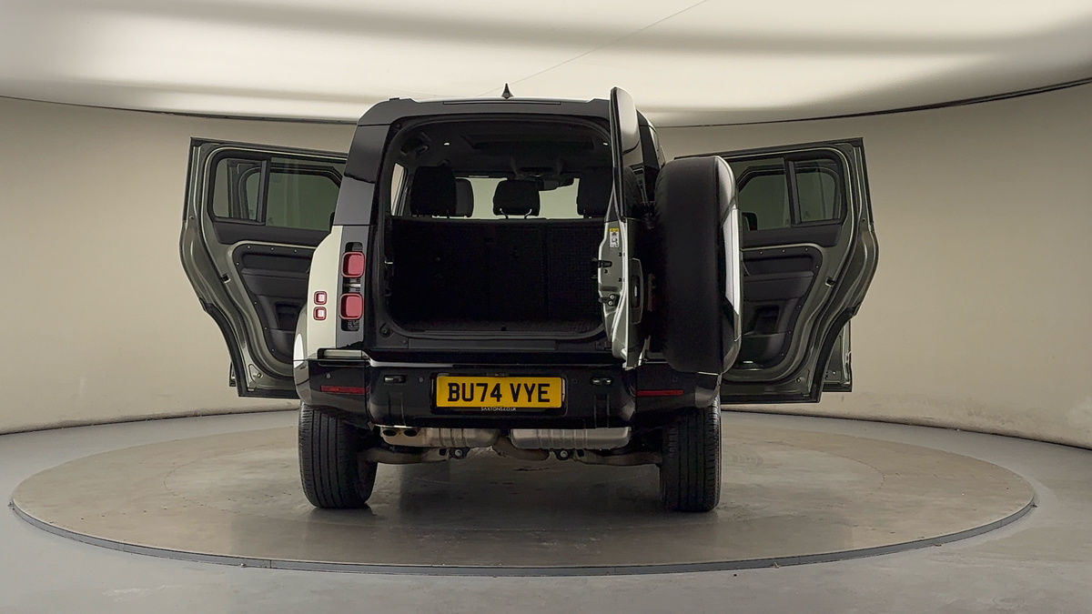 Used Land Rover Defender 110 2024 for sale - 76236452: Photo 60