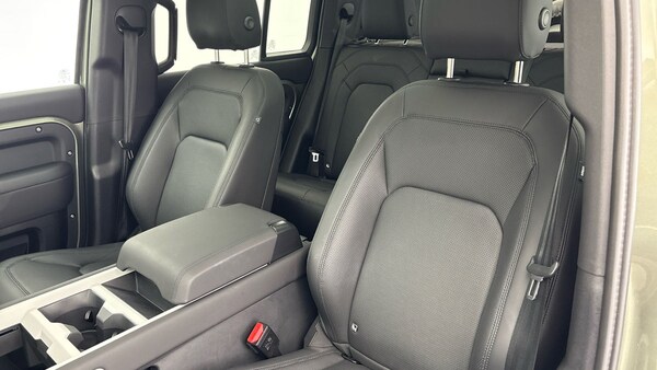 Used Land Rover Defender 110 2024 for sale - 76236452: Photo 7