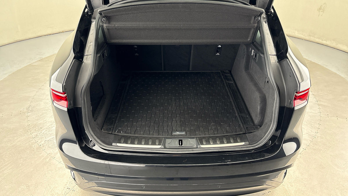 Used Jaguar F-Pace 2023 for sale - 76224290: Photo 11