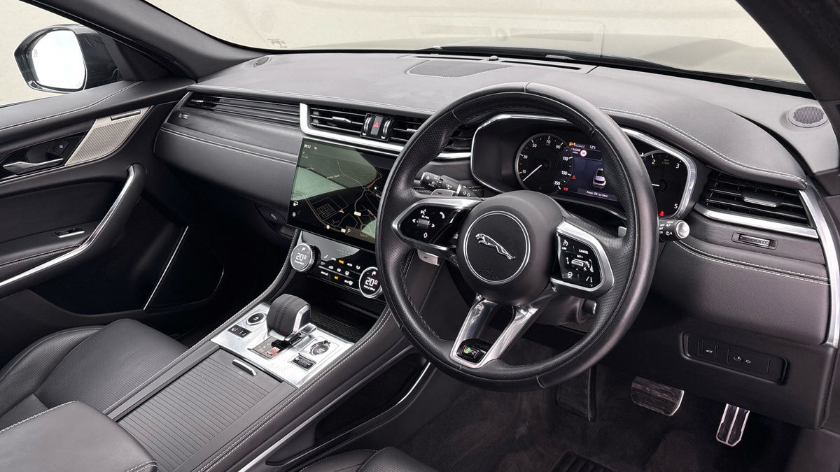 Used Jaguar F-Pace 2023 for sale - 76224290: Photo 5