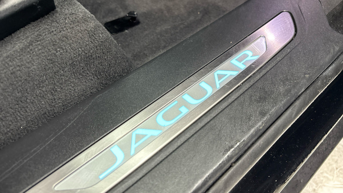 Used Jaguar F-Pace 2023 for sale - 76224290: Photo 6