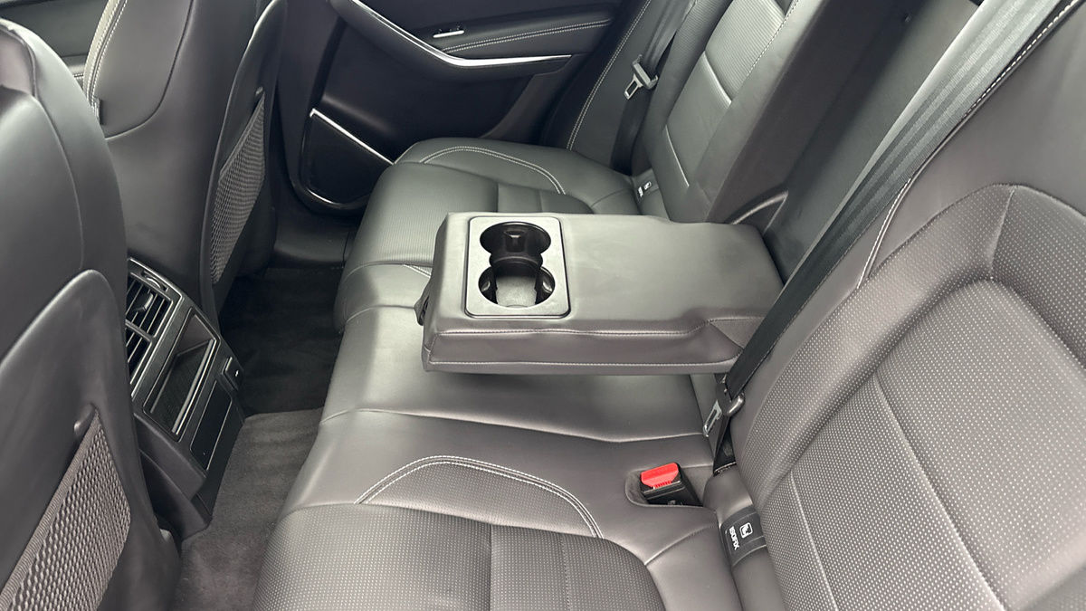 Used Jaguar F-Pace 2023 for sale - 76224290: Photo 9