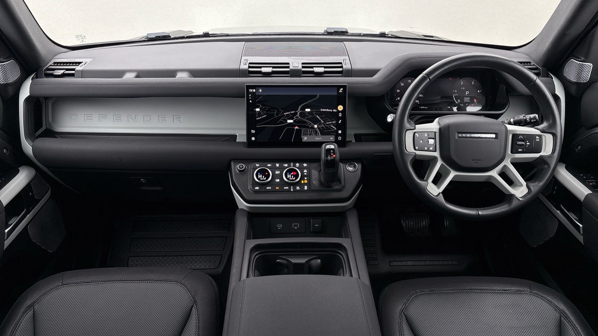 Used Land Rover Defender 130 2022 for sale - 77129245: Photo 12