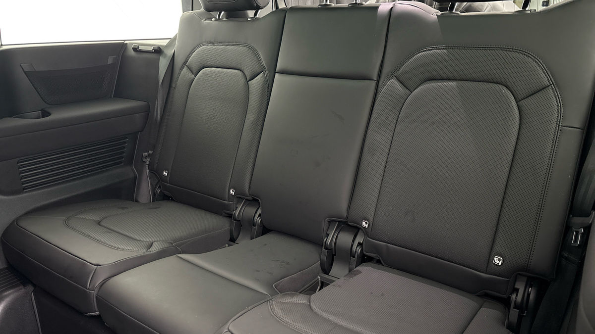 Used Land Rover Defender 130 2022 for sale - 77129245: Photo 27