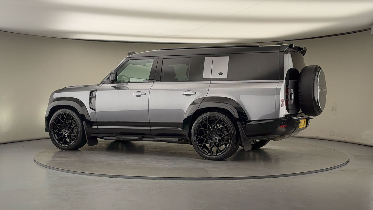 Used Land Rover Defender 130 2022 for sale - 77129245: Photo 31