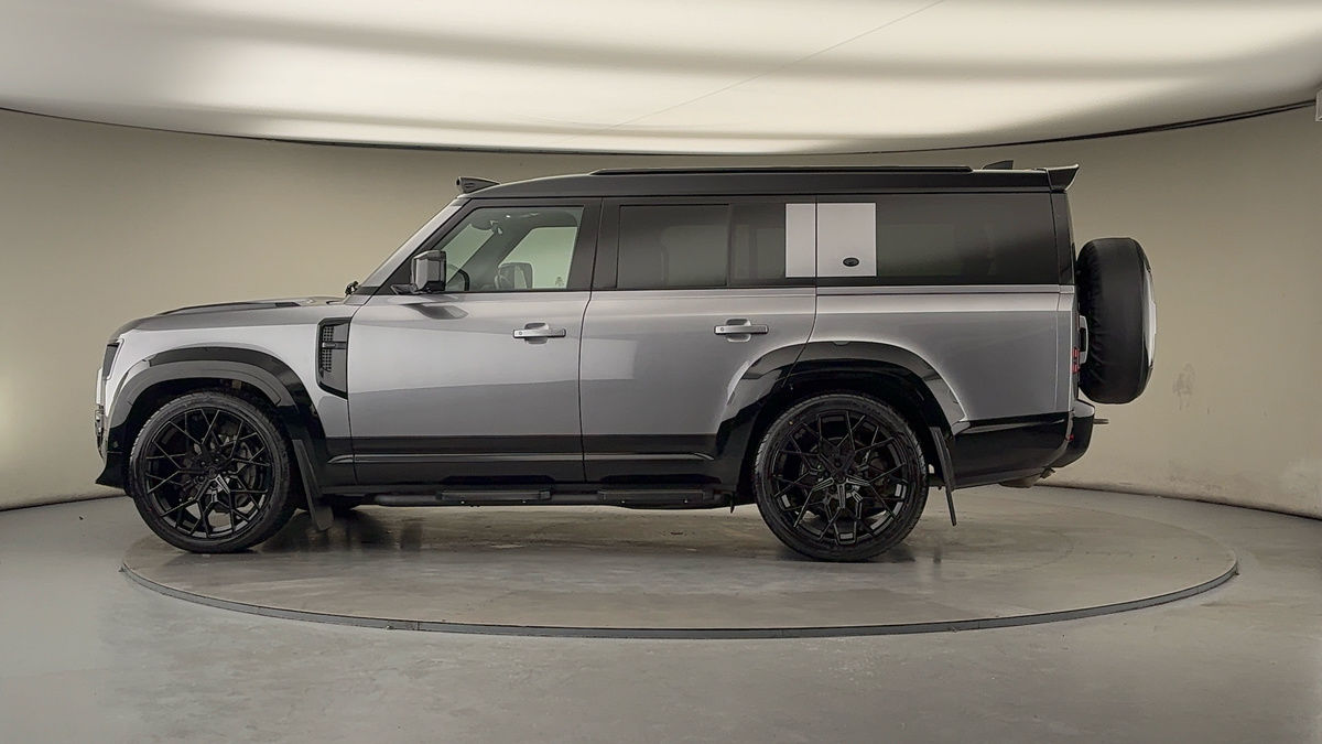 Used Land Rover Defender 130 2022 for sale - 77129245: Photo 32