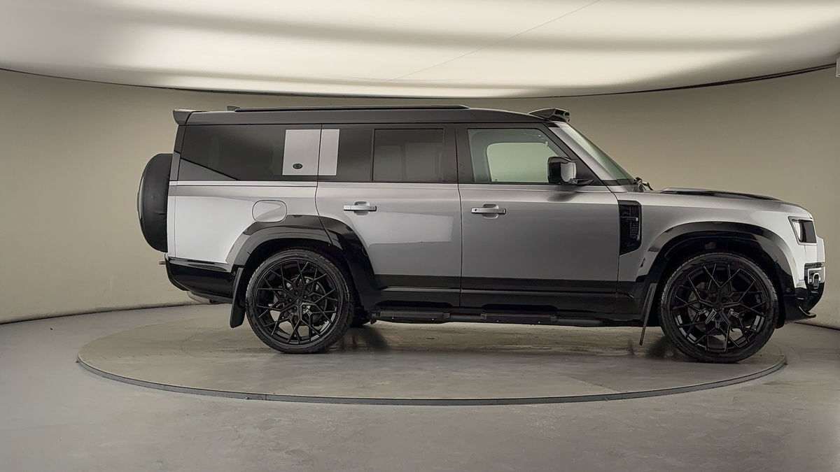 Used Land Rover Defender 130 2022 for sale - 77129245: Photo 41