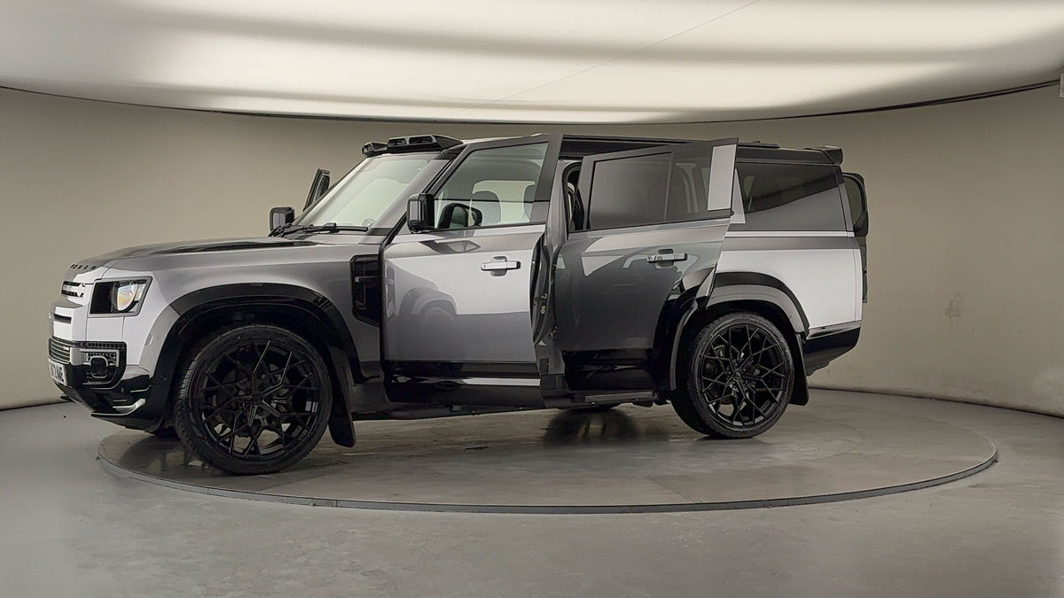 Used Land Rover Defender 130 2022 for sale - 77129245: Photo 53