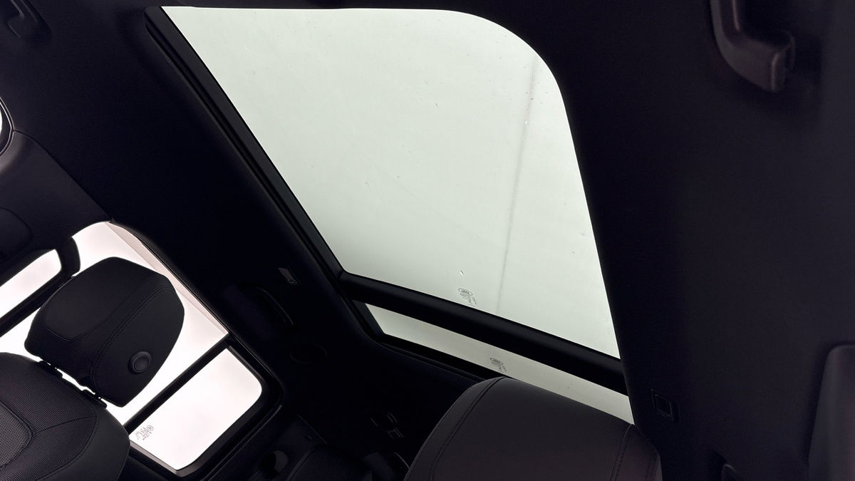 Used Land Rover Defender 130 2022 for sale - 77129245: Photo 6