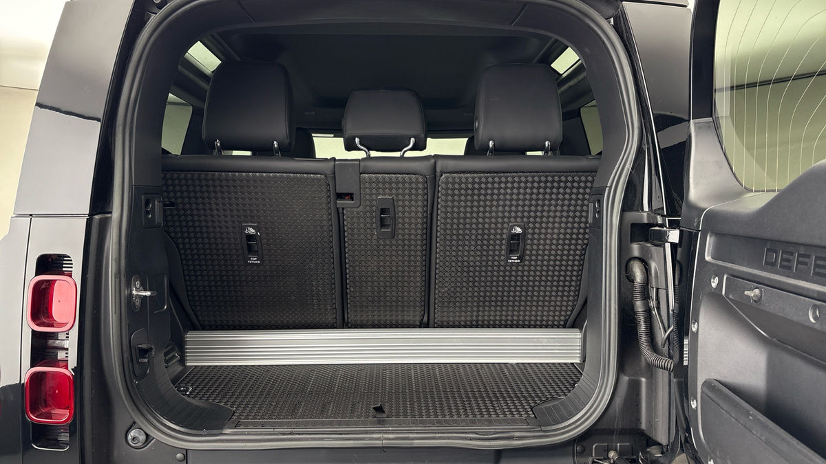 Used Land Rover Defender 90 2022 for sale - 76884655: Photo 11