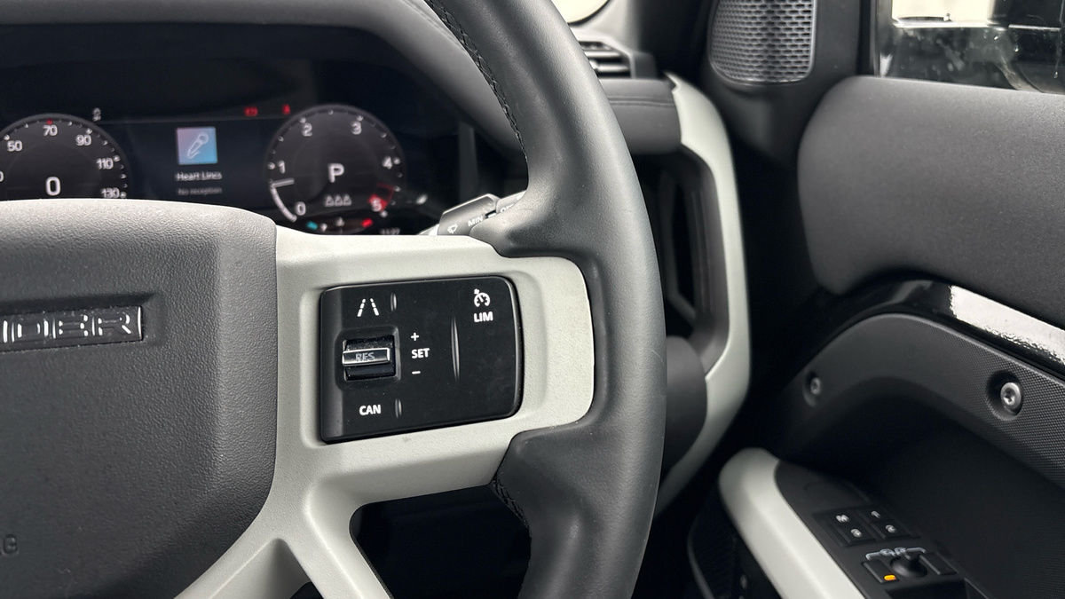 Used Land Rover Defender 90 2022 for sale - 76884655: Photo 14