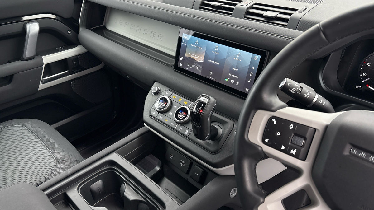 Used Land Rover Defender 90 2022 for sale - 76884655: Photo 18