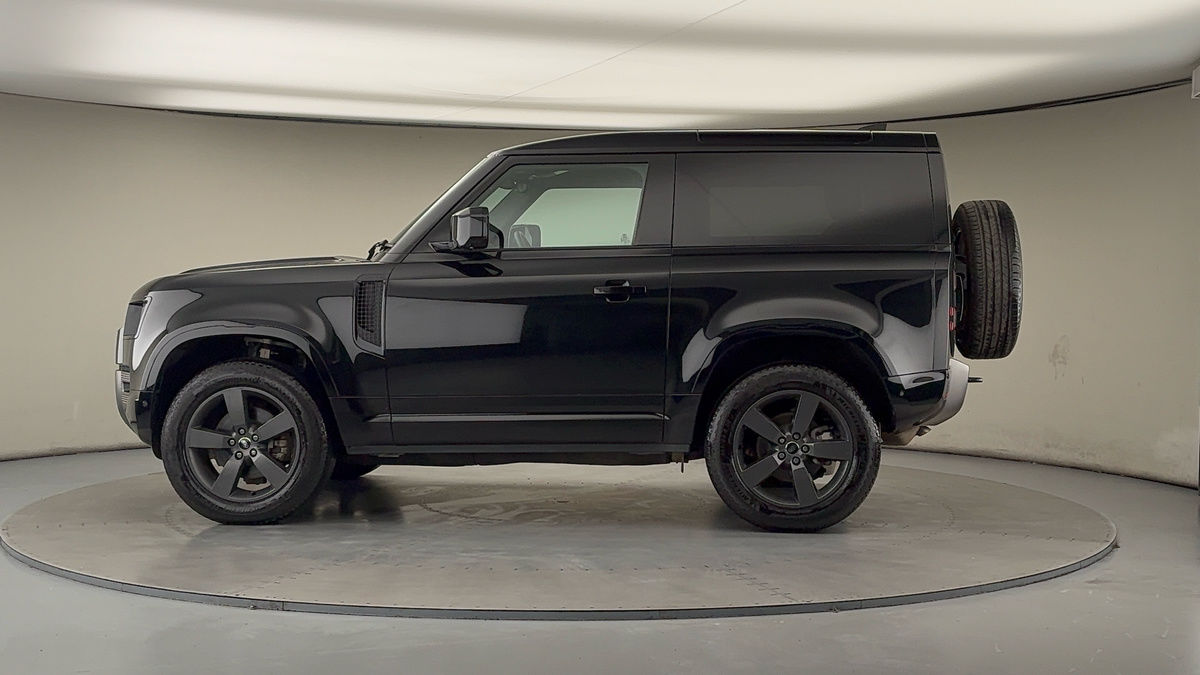 Used Land Rover Defender 90 2022 for sale - 76884655: Photo 27