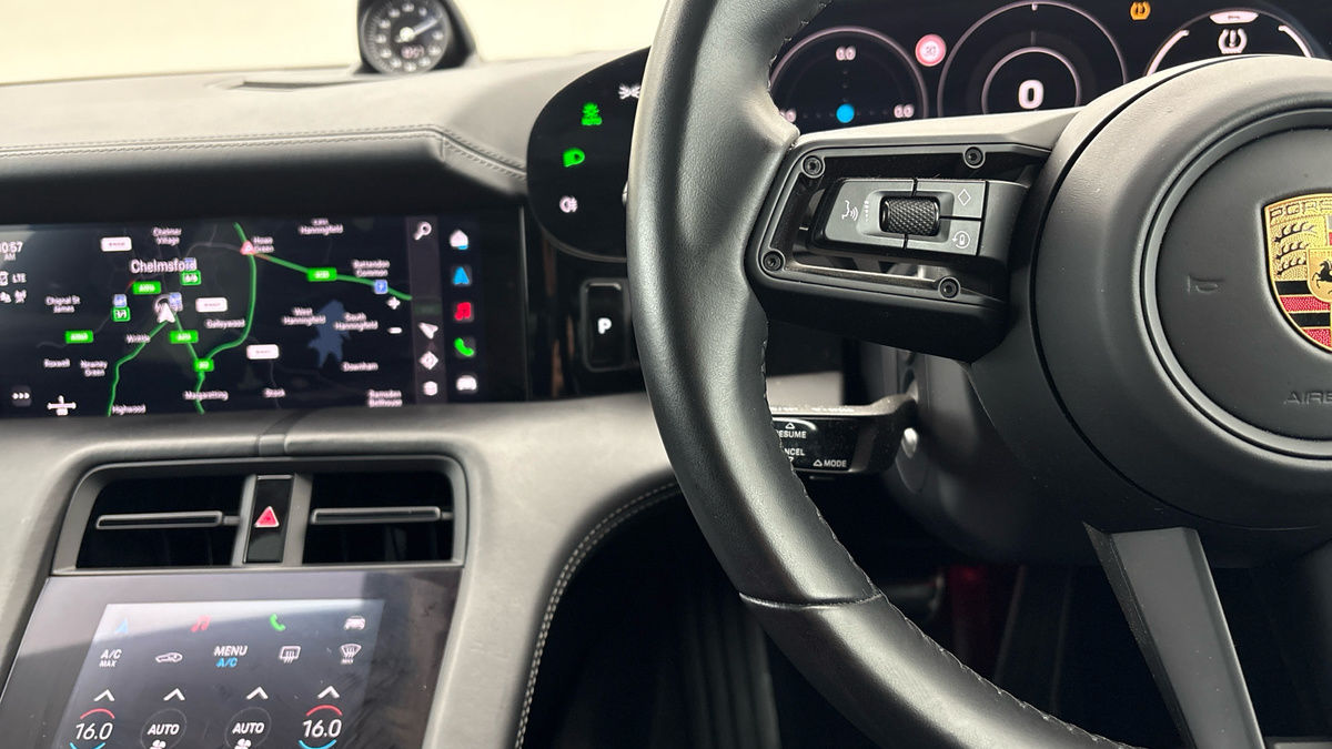 Used Porsche Taycan 2023 for sale - 76368761: Photo 13