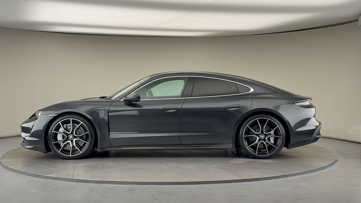 Used Porsche Taycan 2023 for sale - 76368761: Photo 15