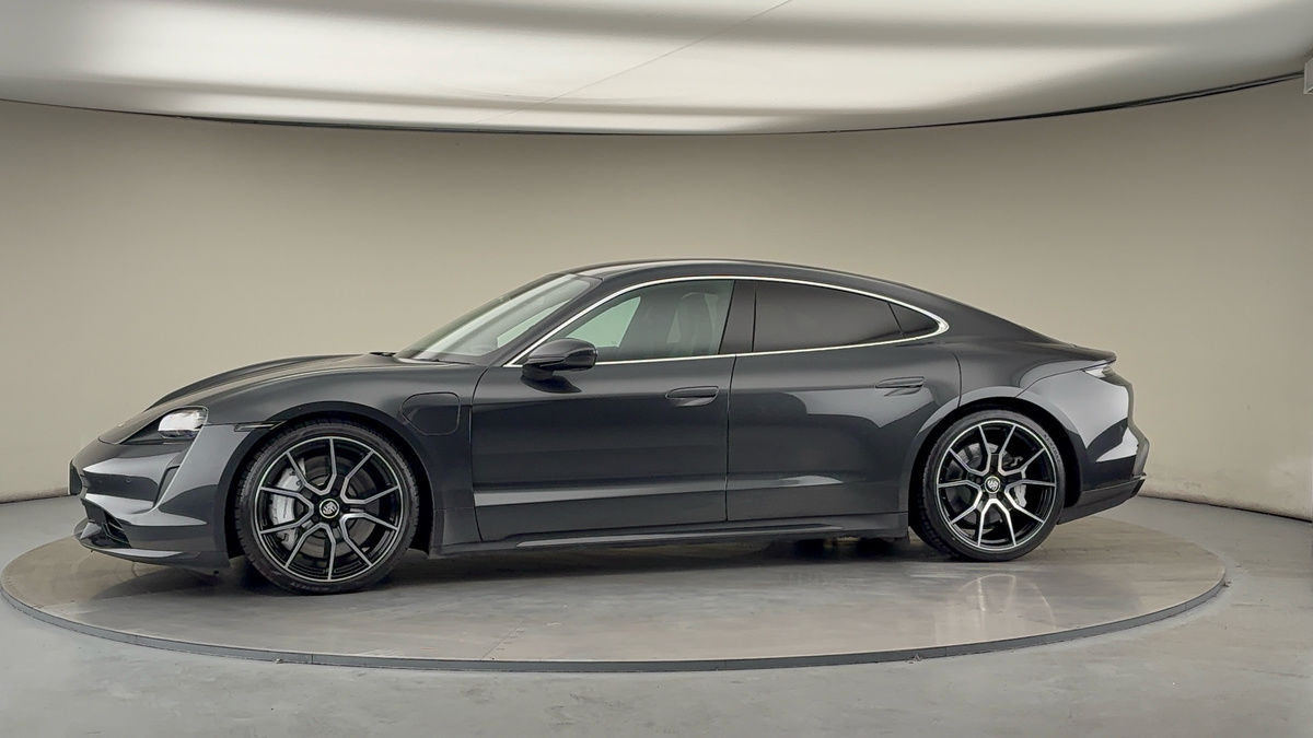 Used Porsche Taycan 2023 for sale - 76368761: Photo 30