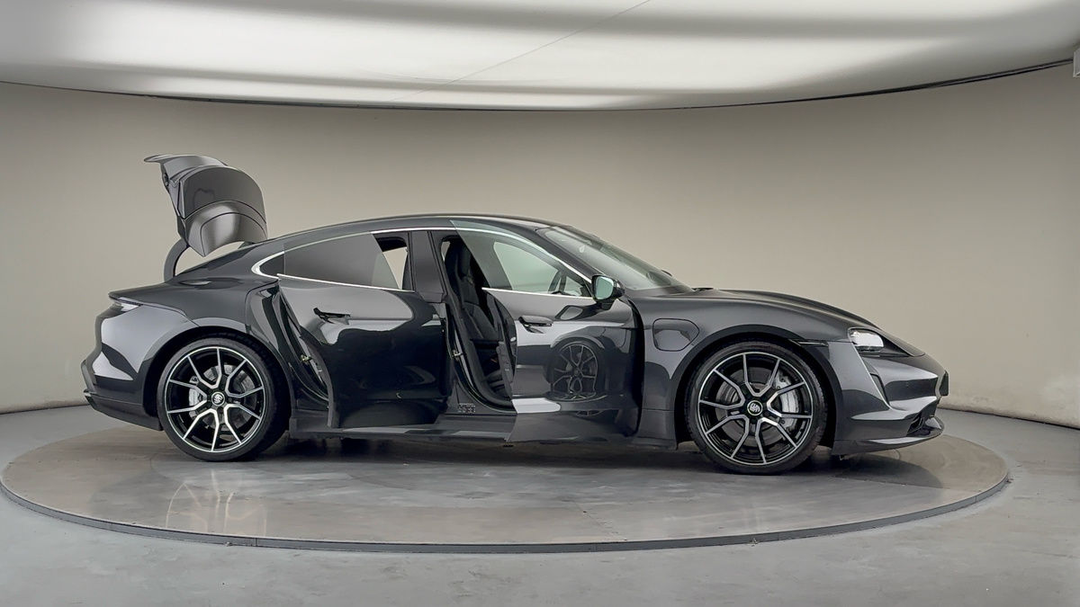 Used Porsche Taycan 2023 for sale - 76368761: Photo 57