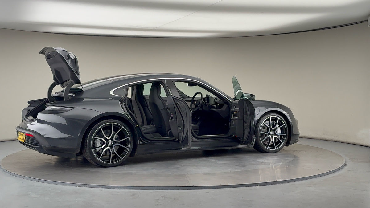 Used Porsche Taycan 2023 for sale - 76368761: Photo 59