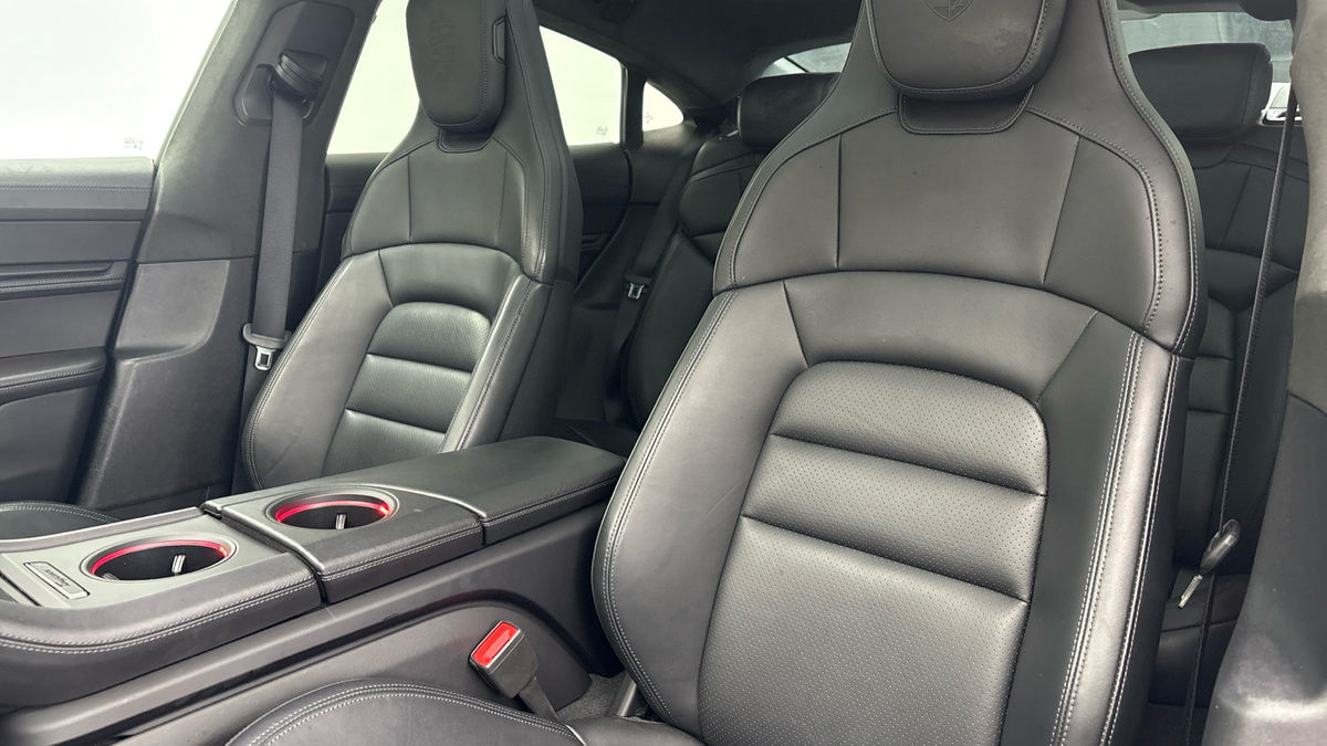 Used Porsche Taycan 2023 for sale - 76368761: Photo 7