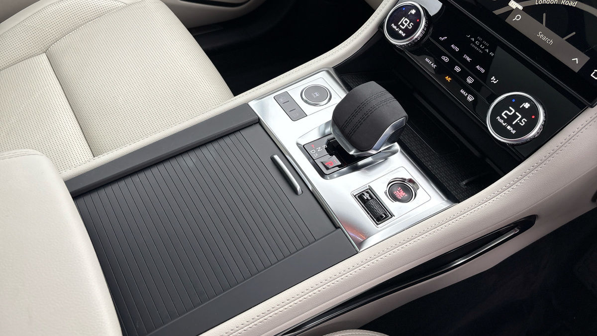 Used Jaguar F-Pace 2022 for sale - 77622190: Photo 18